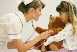 Детский медицинский осмотр перед поступлением в сад
