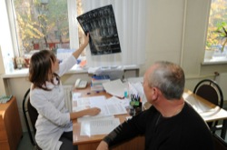 Обязательные предварительные медицинские осмотры проводятся перед поступлением на работу Обязательные предварительные медицинские осмотры проводятся перед поступлением на работу